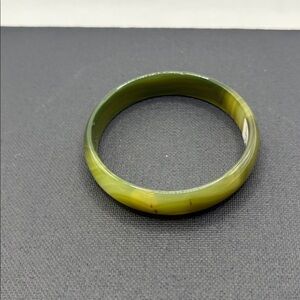 Glass Avocado Green Agate Bangle Bracelet Swirl design boho vintage style NWT